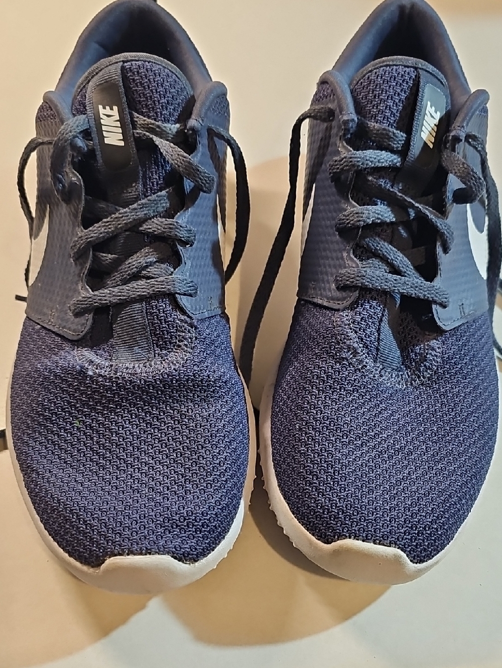 Nice Used Mens golf Shoes. Spikeless. Great For The Summer.